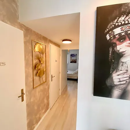 Apartment Le Prestige Terrasse-cocon Familial Cosy, Billard & Jacuzzi Avec Vue Sur Paris