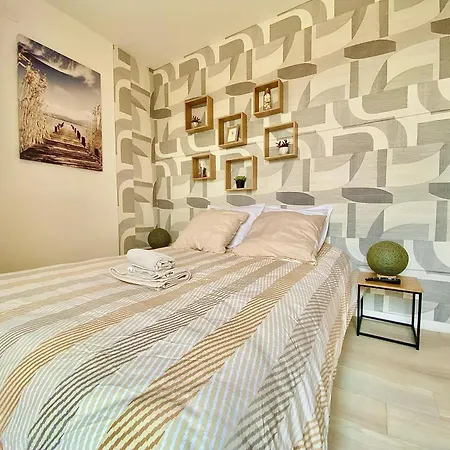 Apartment Le Prestige Terrasse-cocon Familial Cosy, Billard & Jacuzzi Avec Vue Sur Paris *
