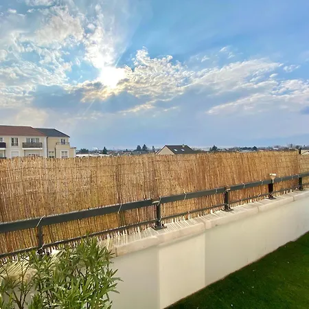 Apartment Le Prestige Terrasse-cocon Familial Cosy, Billard & Jacuzzi Avec Vue Sur Paris